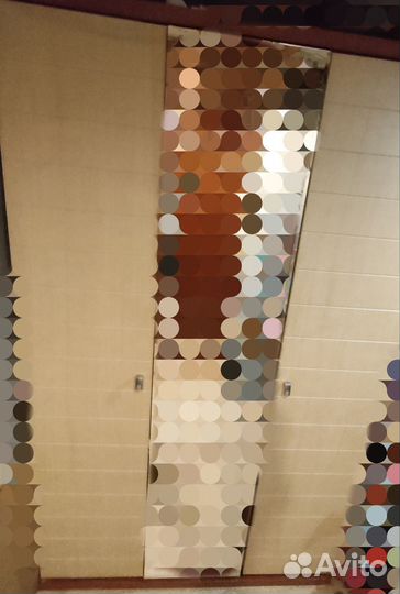 Трёхстворчатый шкаф