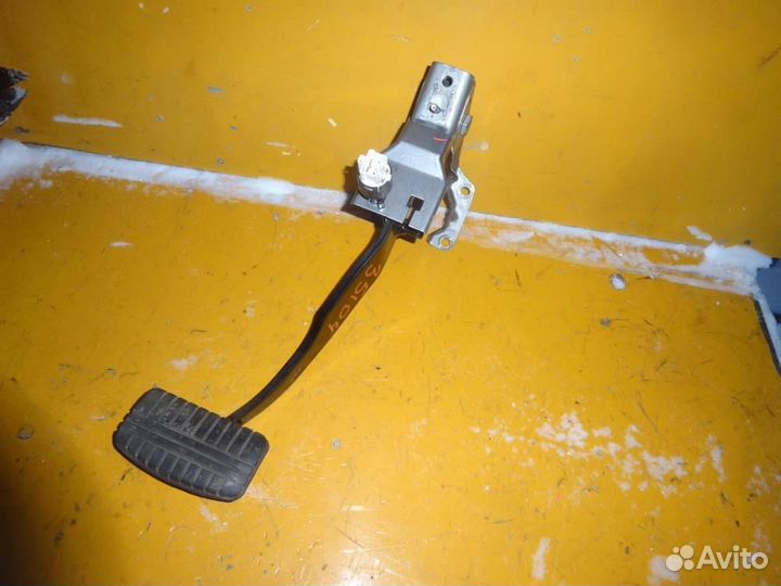 Педаль тормоза MMC.Pajero/ V83W,V87W,V88W,V93W,V97