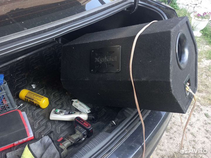Автомобильный сабвуфер