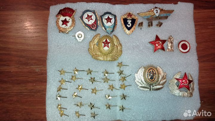 Кокарды, значки, звездочки