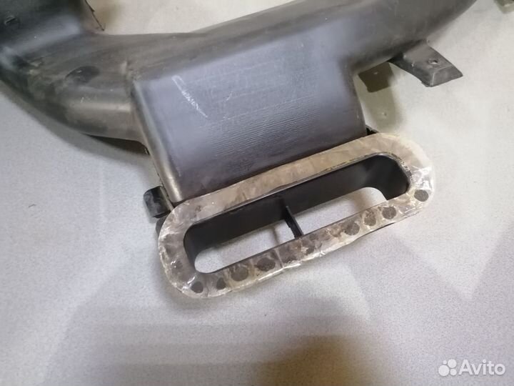 Патрубок воздухозаборника Dodge Intrepid 1998-2004