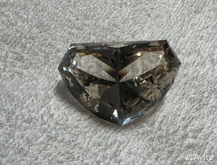 Топаз 166 карат, сердце, сертификат МГУ