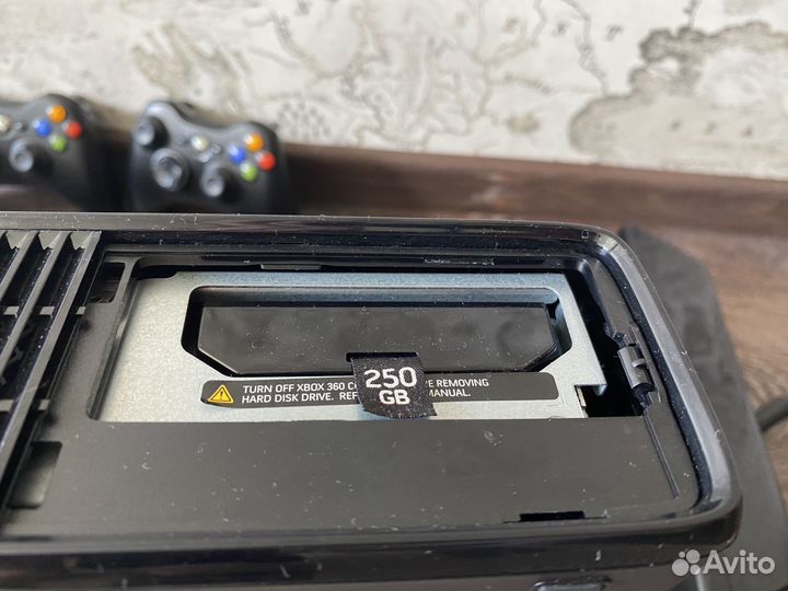 Xbox 360 Slim 250GB FreeBoot 40 игр