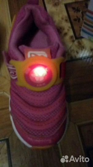 Кроссовки для девочки