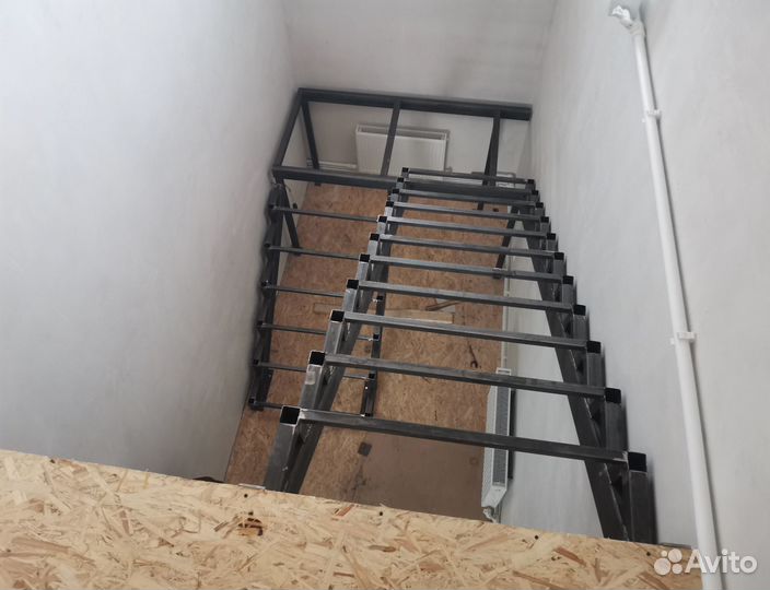 Каркас из метала Забежной Лестницы от Производител