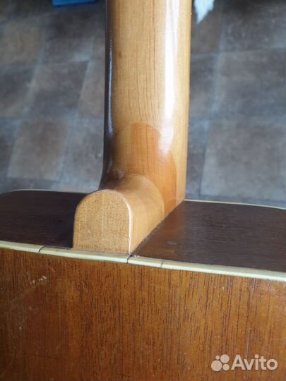 Акустическая гитара