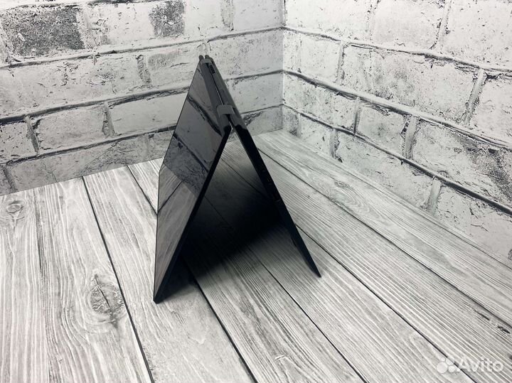 Топовый ноутбук-планшет Lenovo Yoga Carbon x1