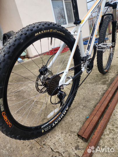 Велосипед GT avalanche 3.0