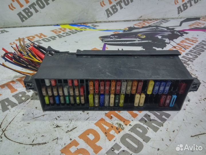 Фольксваген Поло Блок предохранителей