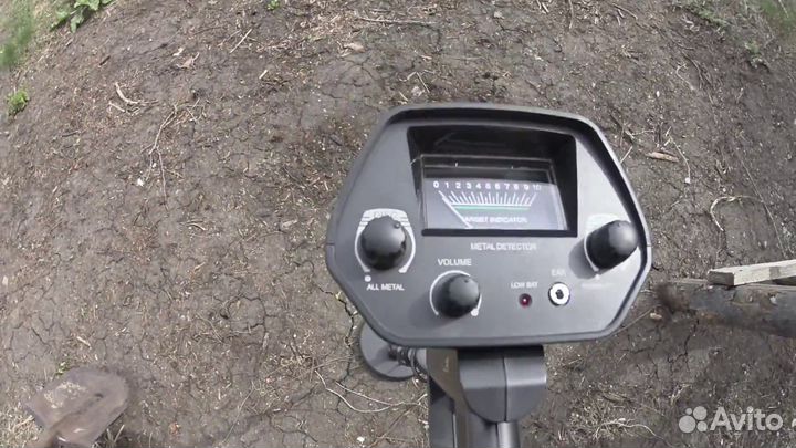 Металлоискатель новый