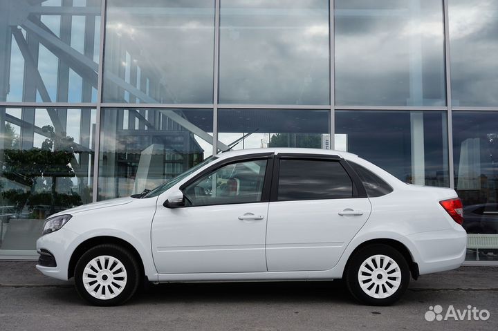 LADA Granta 1.6 МТ, 2022, 5 600 км