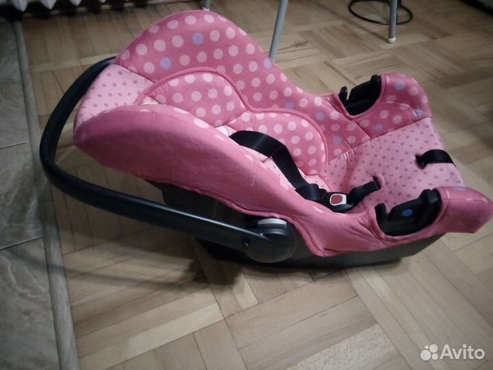 Автомобильное кресло-переноска