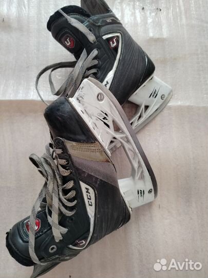 Коньки хоккейные 40 размер