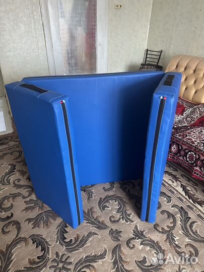 Продам мат 2 Х 1, часы настенные