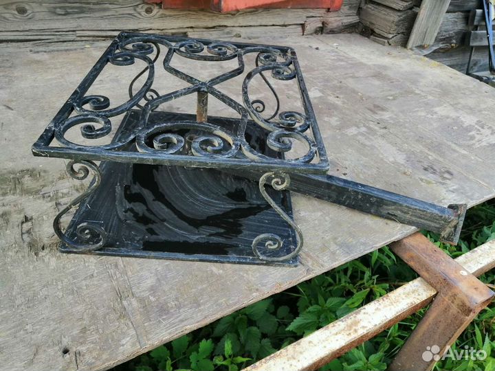 Кованая полочка