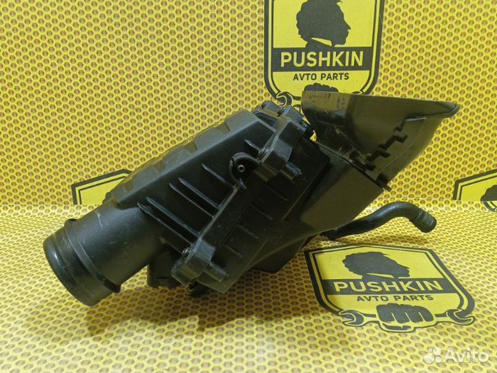 Корпус воздушного фильтра Volkswagen Jetta