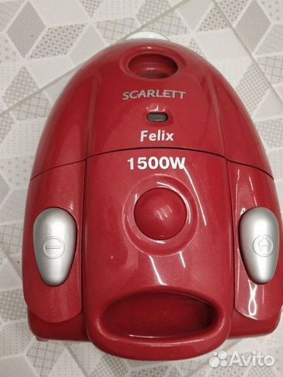 Робот пылесос Scarlett