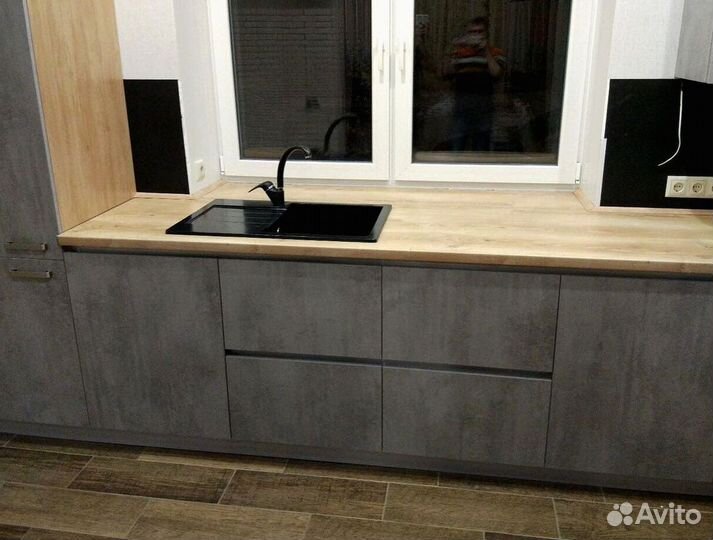 Кухонный гарнитур в стиле хай тек