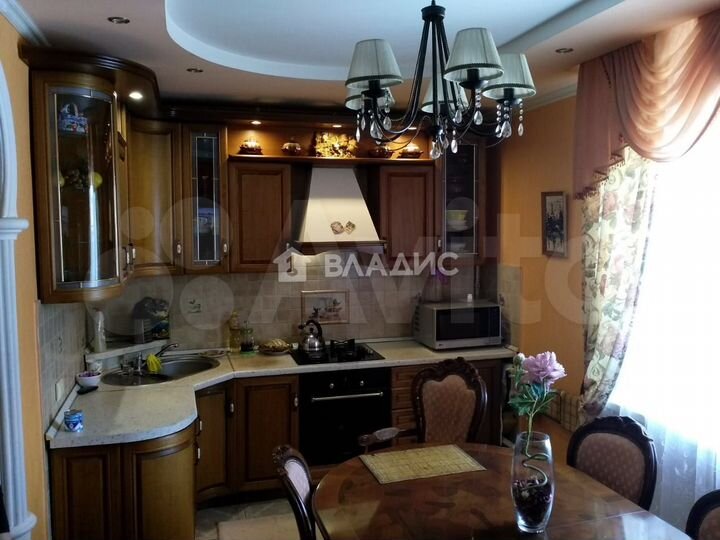 Дом 140 м² на участке 6 сот.