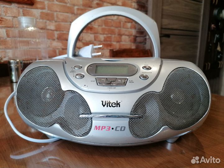 Радиомагнитола FM - Vitek