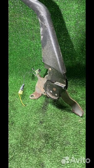 Рычаг ручного тормоза (ручник) Hyundai Starex