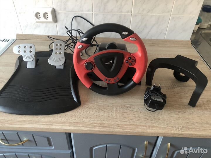 Игровой руль с педалями для Рs и Пк
