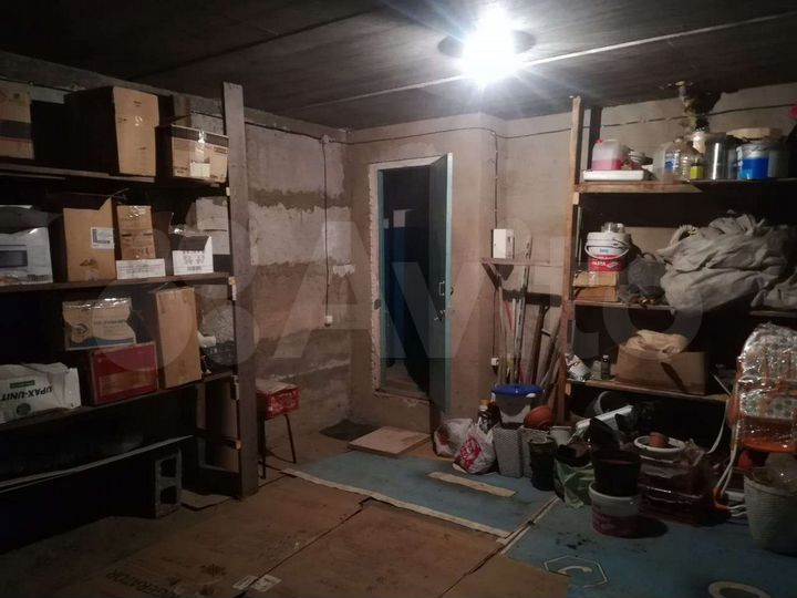 Гараж, > 30 м²