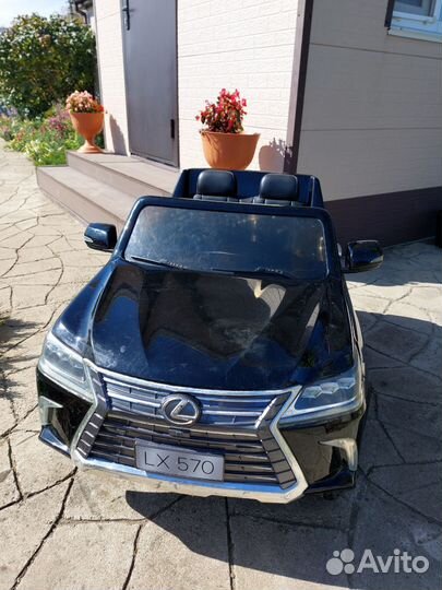 Детский электромобиль двухместный