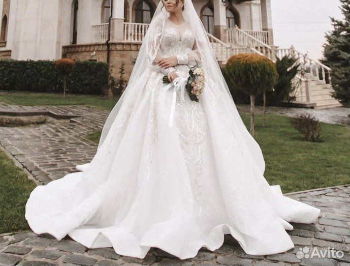 Свадебное платье