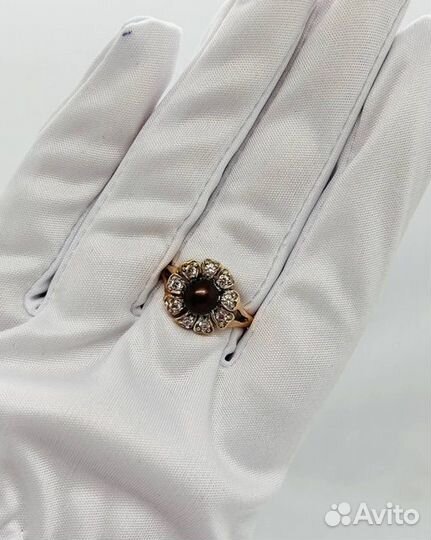 Кольцо с синтетическим камнем Золото