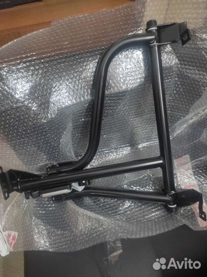 Кронштейн запасного колеса largus