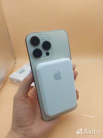 MagSafe Battery Pack для iPhone