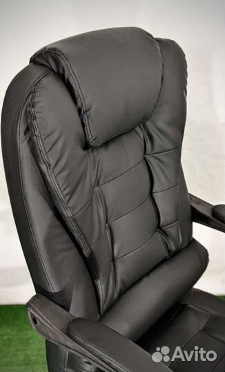 Офисное кресло руководителя с массажем