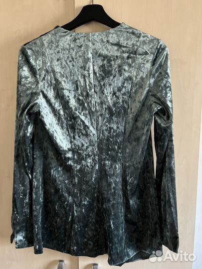 Блузка зеленая женская