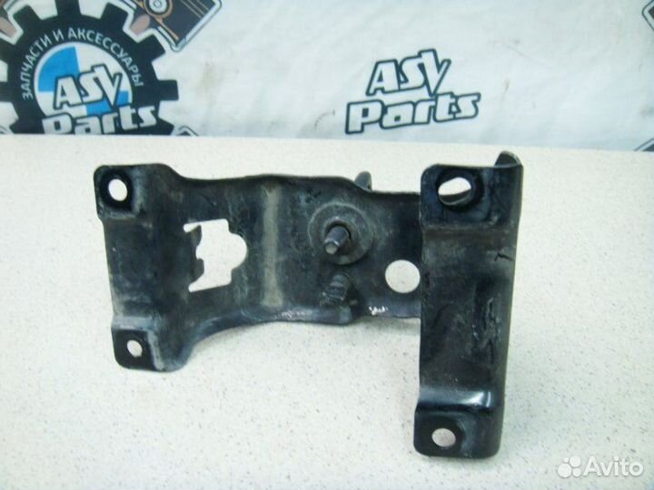 Замок капота передний правый Bmw X5 Е70