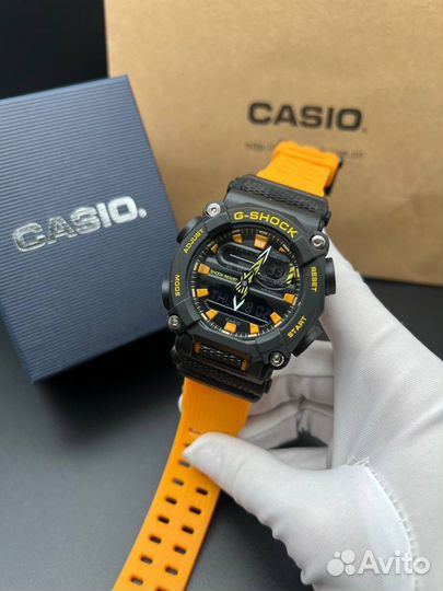 Часы Casio G-Shock белые