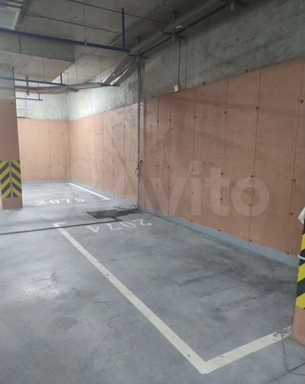 Машиноместо, 30 м²