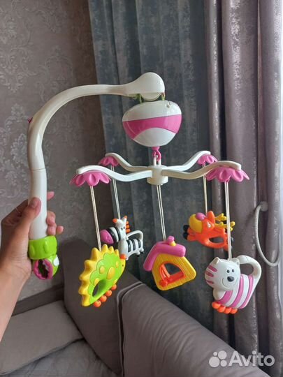 Мобиль на кроватку жирафики зоопарк