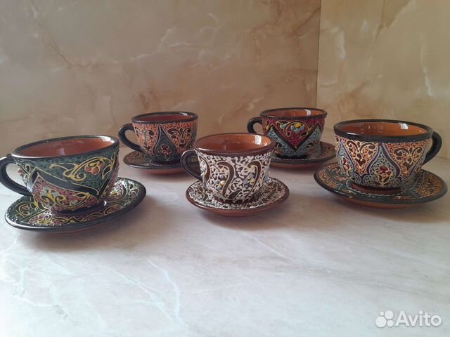 Чайные чашки с блюдцами