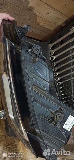 Комплект фар jetta 6 bi-xenon оригинал