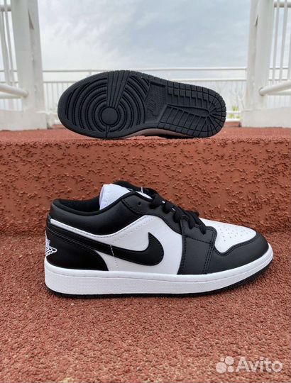 Nike air Jordan 1 low panda