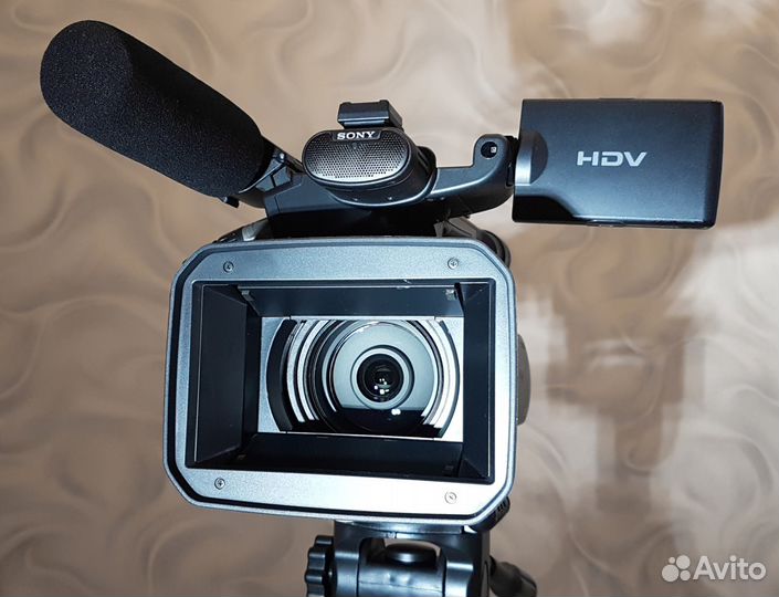Sony HVR-Z5e + аксессуары