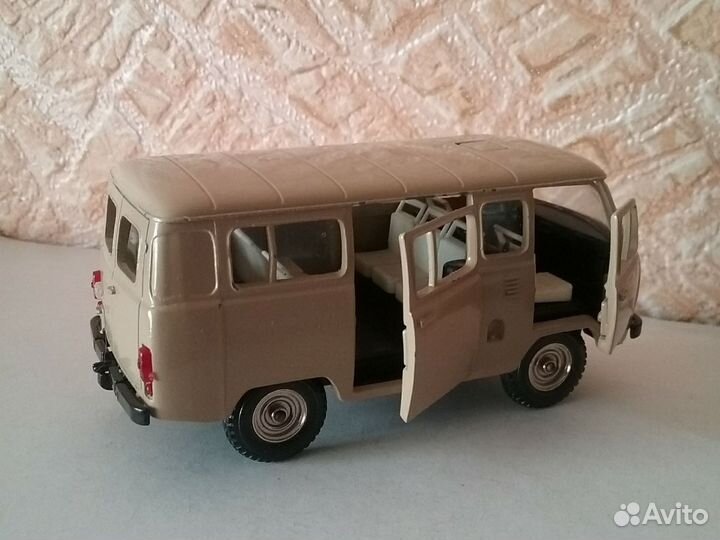 Модель из коллекции УАЗ 469 -пограничный