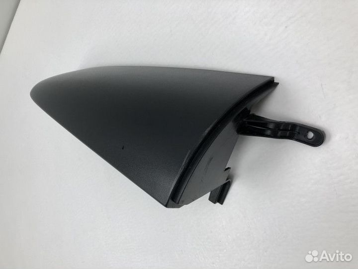 Накладка стойки задний правый LADA Largus