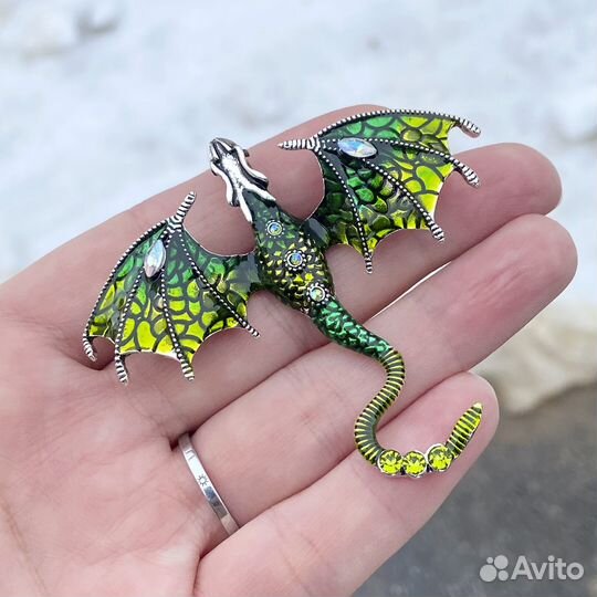 Брошь дракон, Зеленый