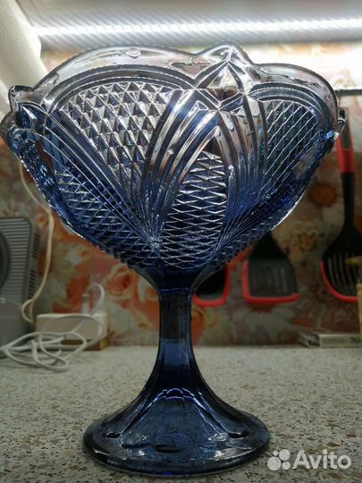 Ваза на ножке цветное стекло СССР