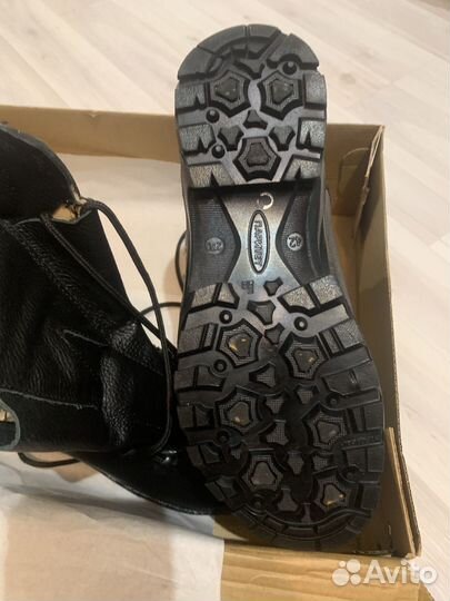 Ботинки с высокими берцами о.42 Фарвдей