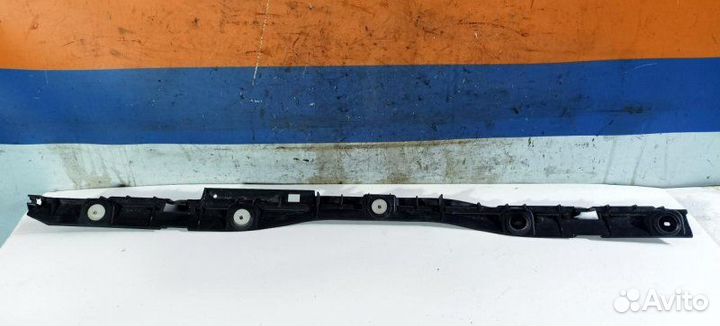 Кронштейн бампера центр задний Opel Astra H 2004