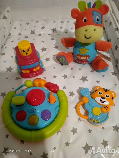 Развивающие игрушки для малышей пакетом