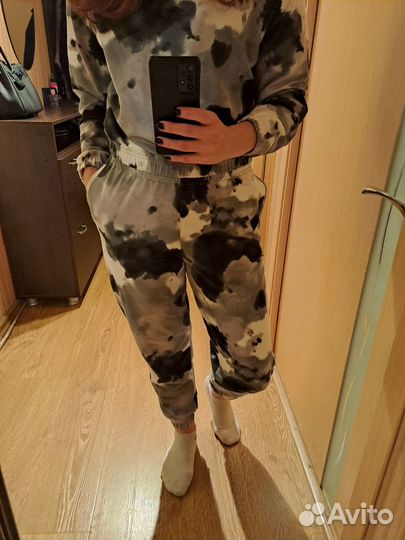 Спортивный костюм женский